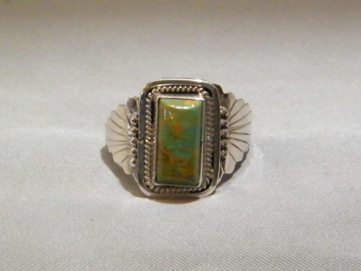 A Kingman Green Turquoise Sterling SIlver Ring