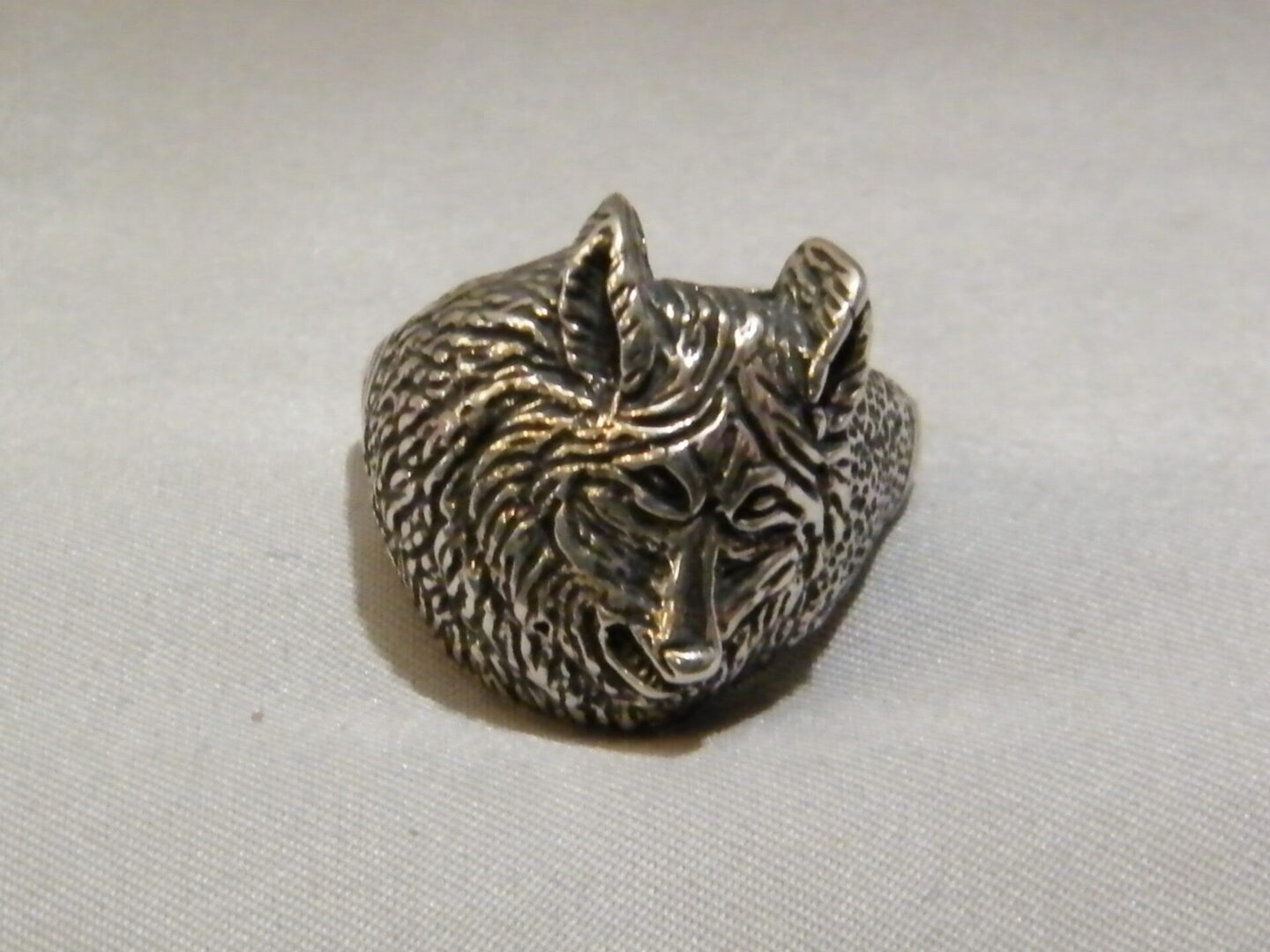 A Fox Figure Shaped Sterling Silver Ring